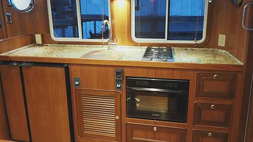  Helmsman Trawlers的建造6